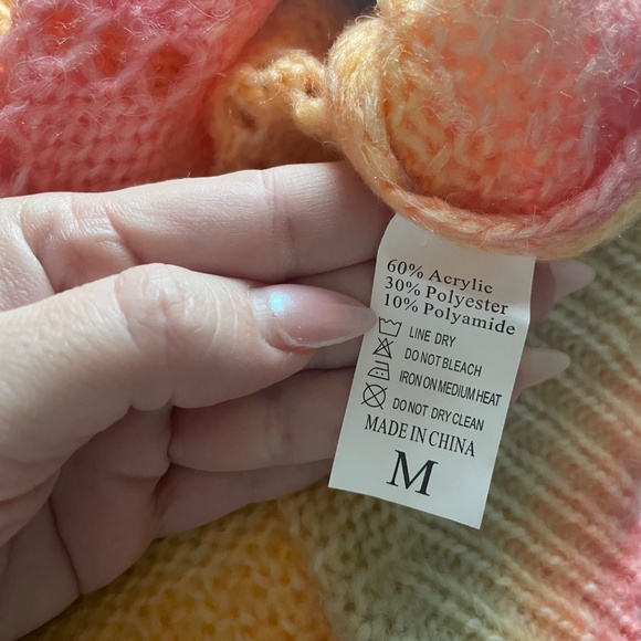 NWOT Ombré Heart Sweater - Picture 2 of 3